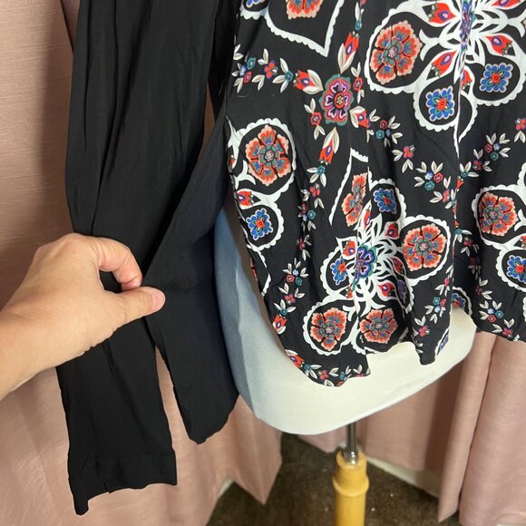 Old Navy Women Long Sleeve Blouse Folk Art Print Large 100% Rayon Office Casual - Picture 7 of 16